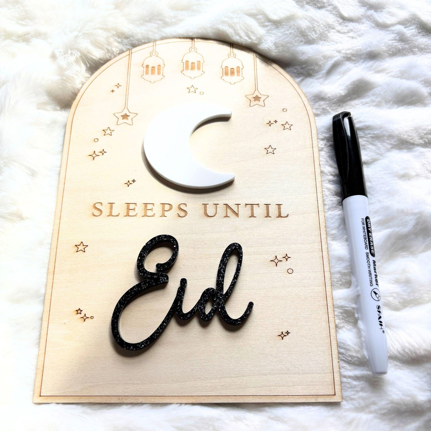 Ramadan Countdown Sign: Sleeps Until Eid, Engraved Wood Moon Decor (Dry Erase)